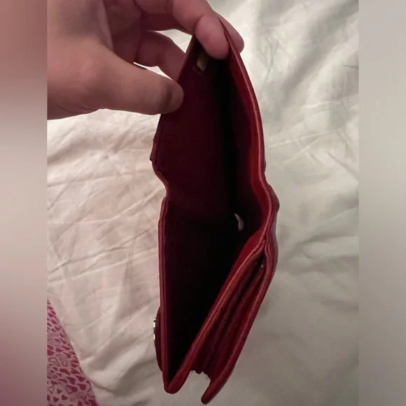 CHANEL Authentic bi-fold wallet camellia leather red silver metal - Picture 3 of 6